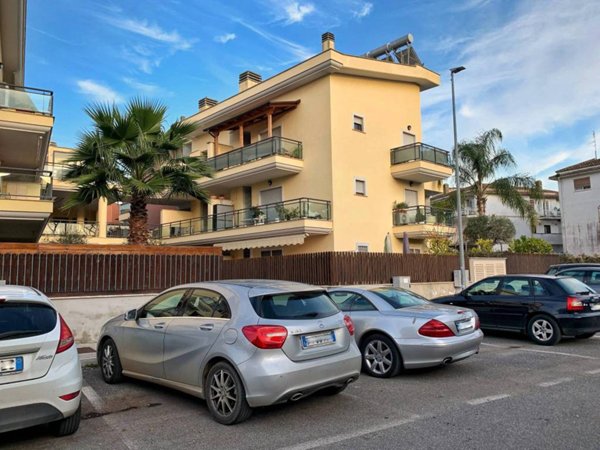 appartamento in vendita a Fiumicino in zona Maccarese