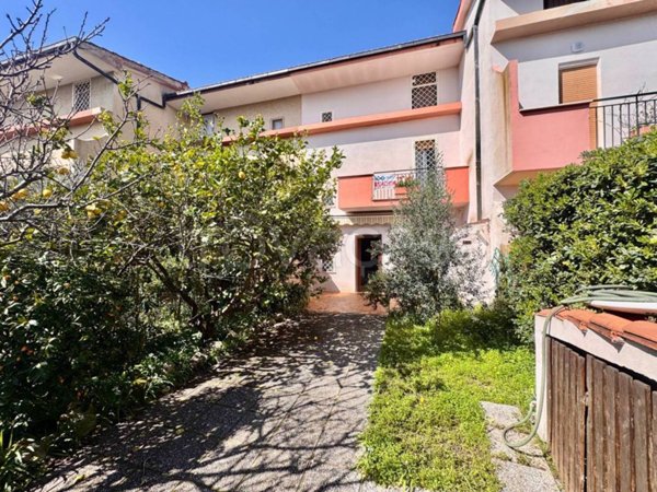 casa indipendente in vendita a Fiumicino in zona Fregene