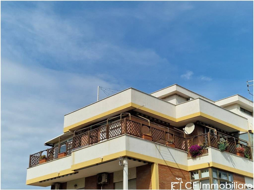 appartamento in vendita a Fiumicino in zona Isola Sacra