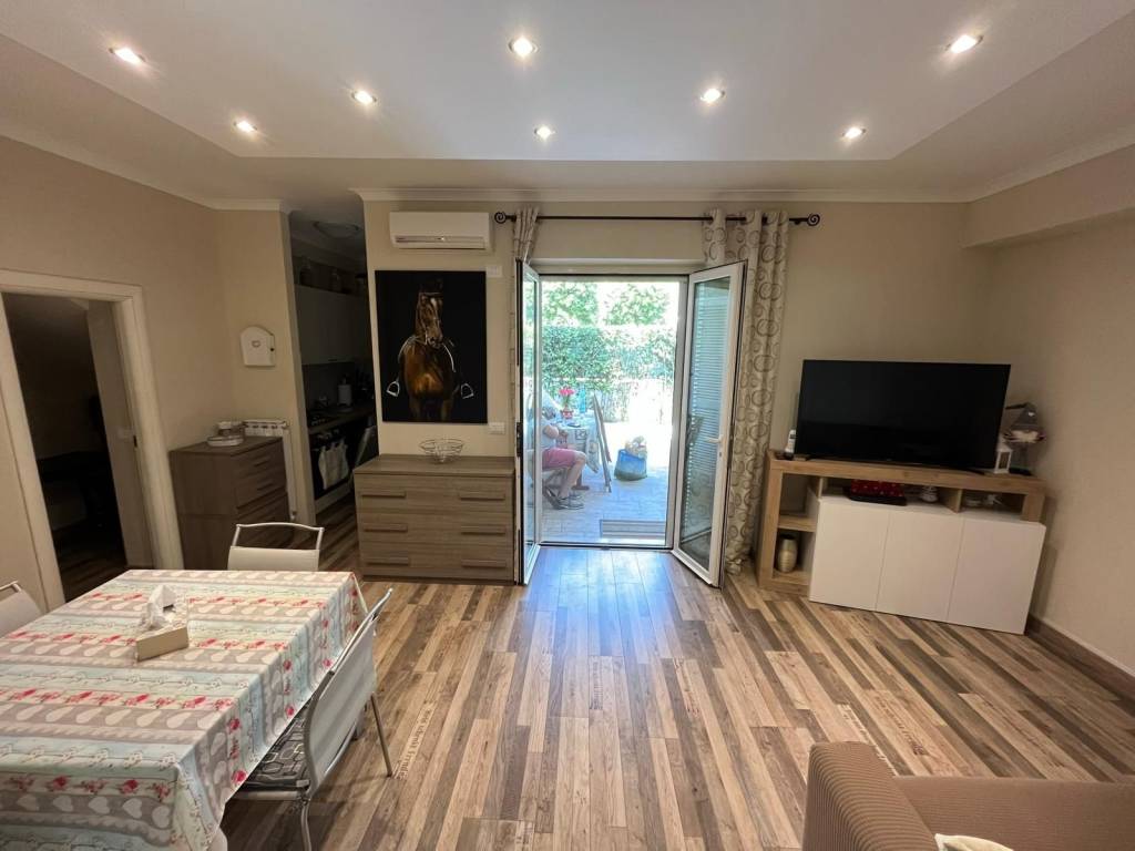 appartamento in vendita a Fiumicino in zona Fregene