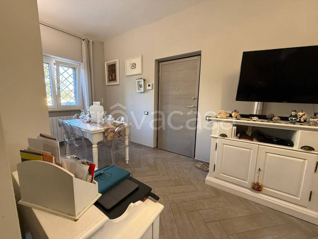 casa indipendente in vendita a Fiumicino in zona Isola Sacra