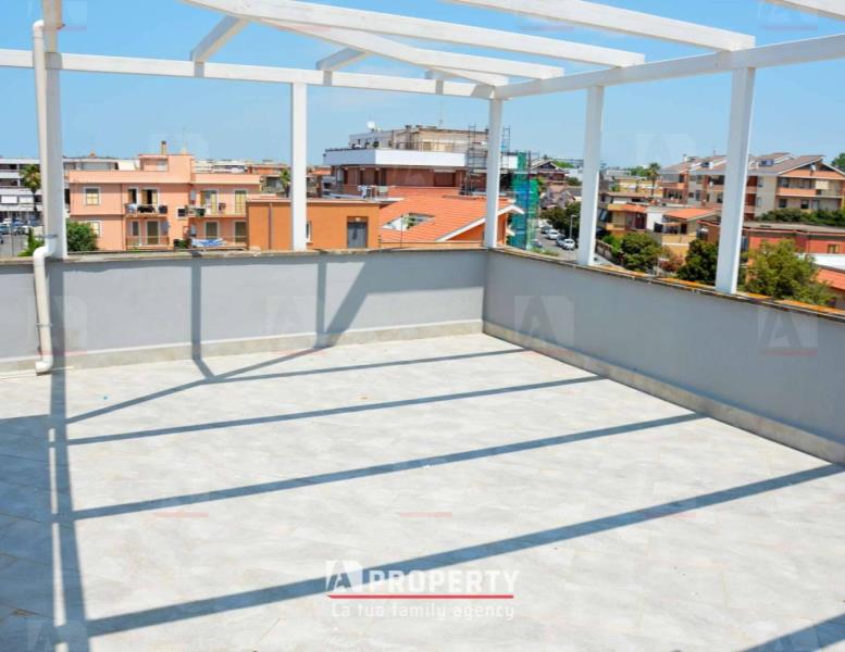 appartamento in vendita a Fiumicino in zona Isola Sacra