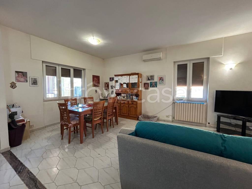 casa indipendente in vendita a Fiumicino in zona Isola Sacra