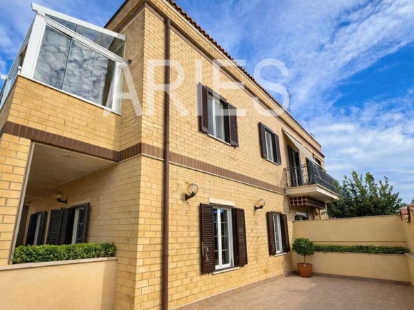 appartamento in vendita a Fiumicino in zona Focene