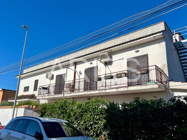appartamento in vendita a Fiumicino in zona Isola Sacra