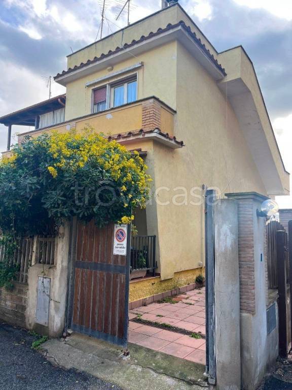 appartamento in vendita a Fiumicino in zona Passo Oscuro