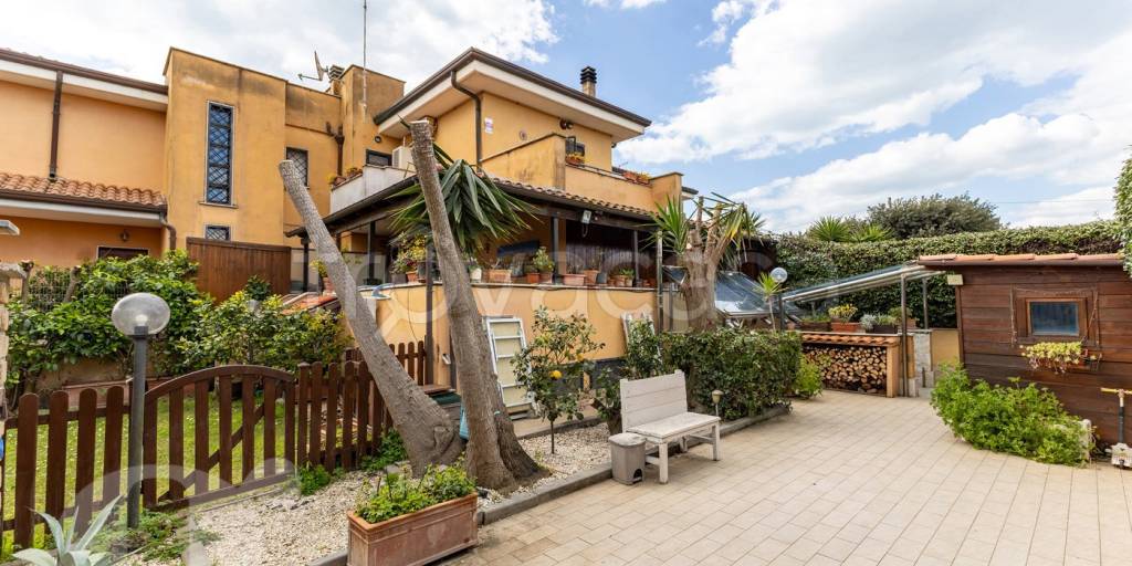 casa indipendente in vendita a Fiumicino in zona Fregene