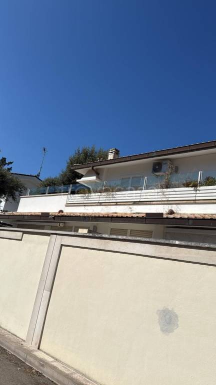 appartamento in vendita a Fiumicino in zona Fregene