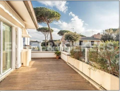 appartamento in vendita a Fiumicino in zona Fregene
