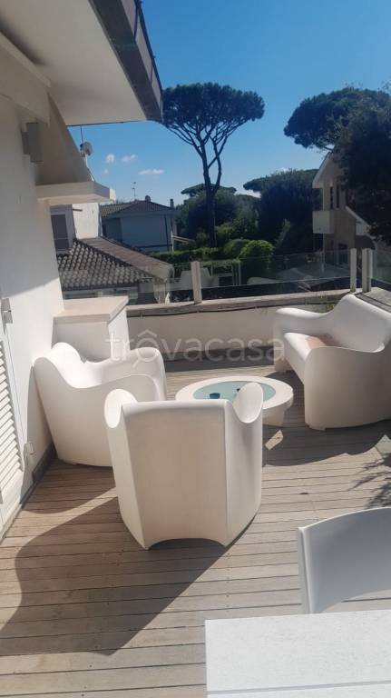 appartamento in vendita a Fiumicino in zona Fregene