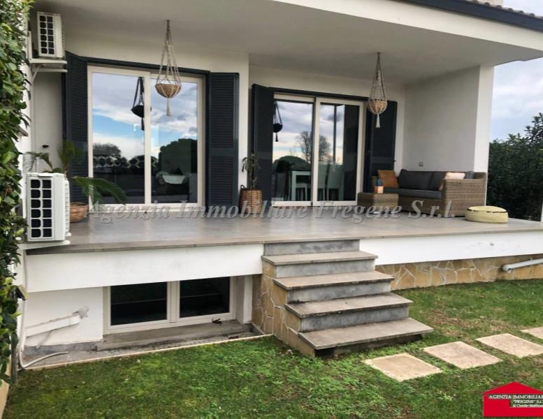 casa indipendente in vendita a Fiumicino in zona Fregene