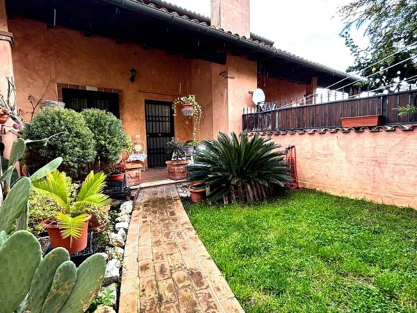 casa indipendente in vendita a Fiumicino in zona Aranova