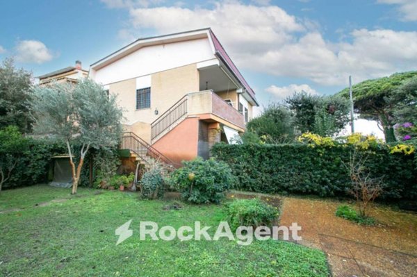 casa indipendente in vendita a Fiumicino in zona Fregene