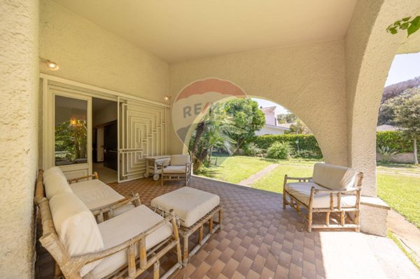 casa indipendente in vendita a Fiumicino in zona Fregene
