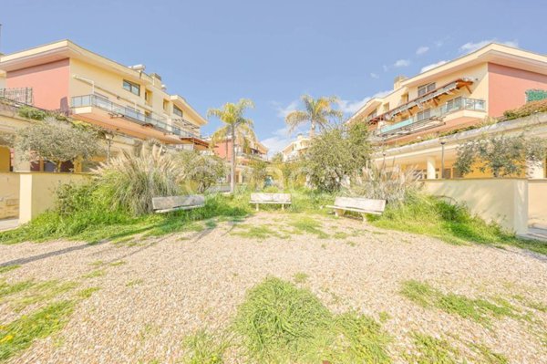 appartamento in vendita a Fiumicino in zona Fregene