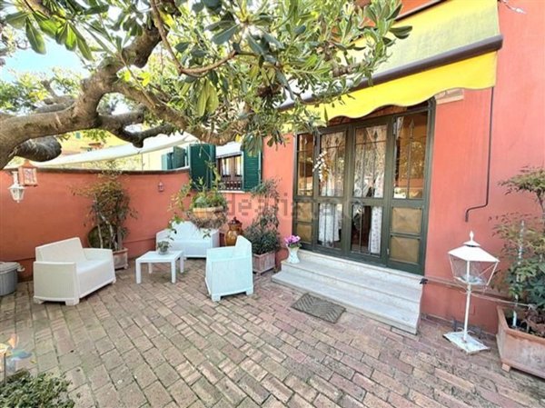 casa indipendente in vendita a Fiumicino in zona Torrimpietra