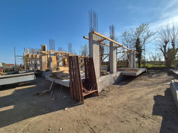 casa indipendente in vendita a Fiumicino in zona Isola Sacra