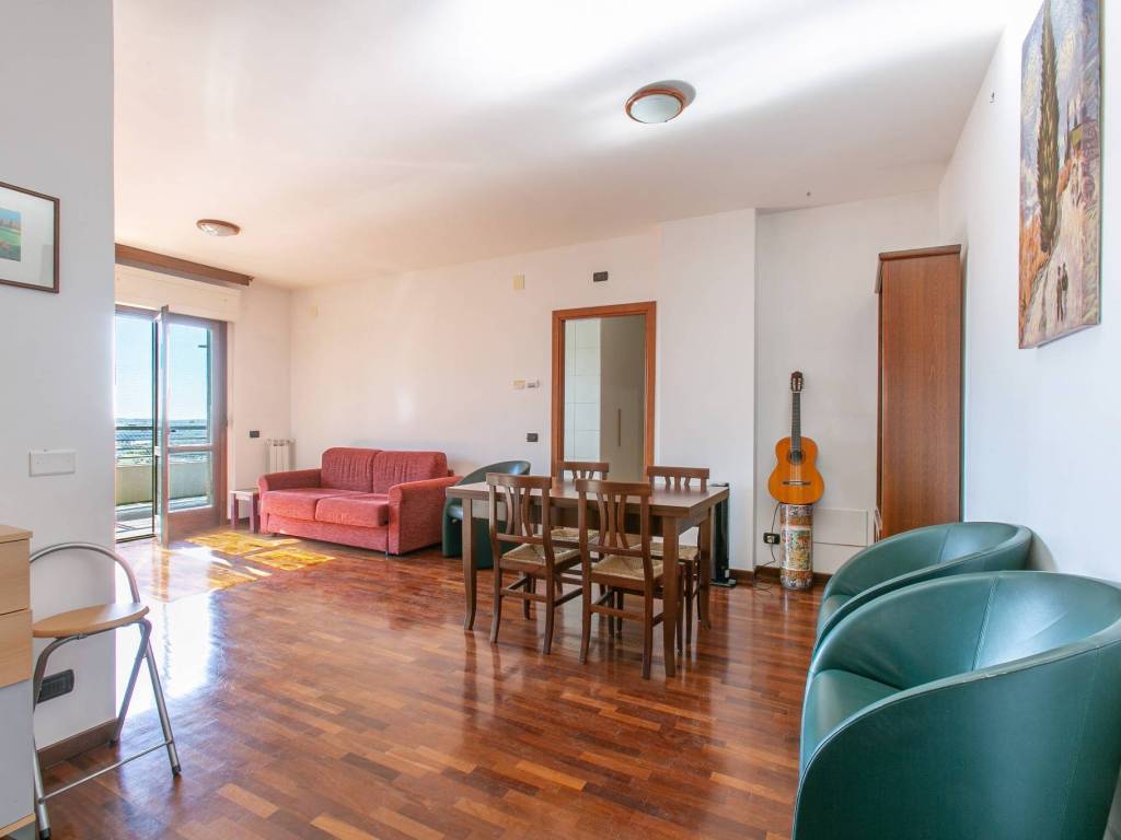 appartamento in vendita a Fiumicino in zona Isola Sacra