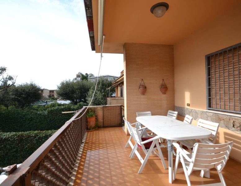 casa indipendente in vendita a Fiumicino in zona Fregene