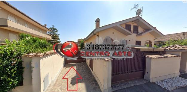 appartamento in vendita a Fiumicino in zona Isola Sacra