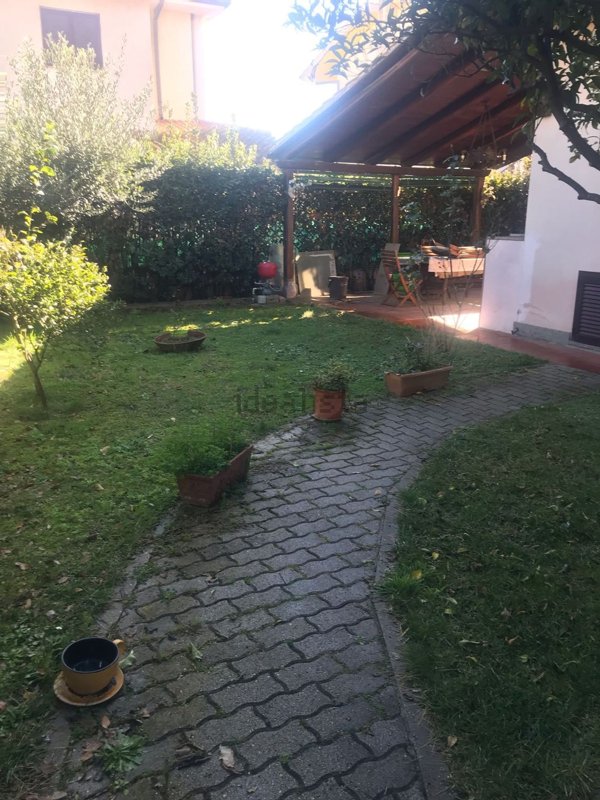 casa indipendente in vendita a Fiumicino