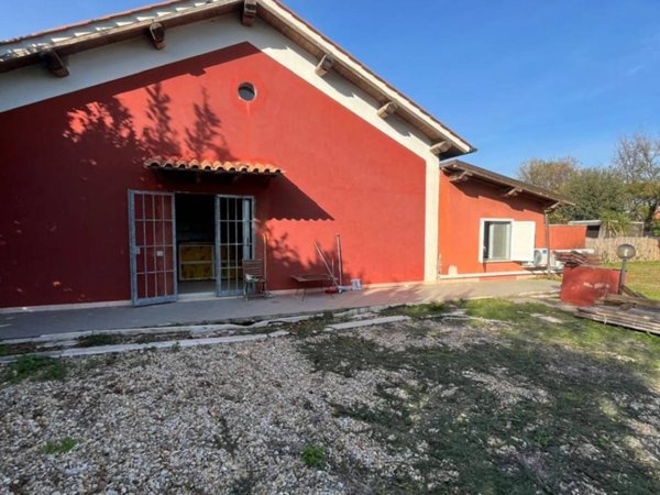casa indipendente in vendita a Fiumicino in zona Maccarese