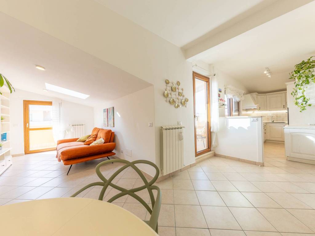 appartamento in vendita a Fiumicino in zona Isola Sacra