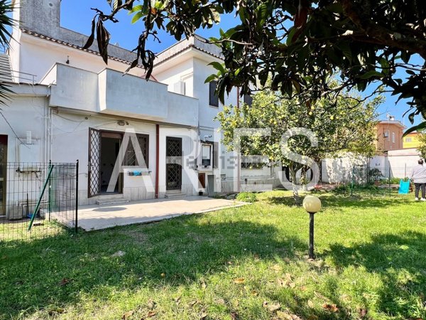 appartamento in vendita a Fiumicino in zona Isola Sacra