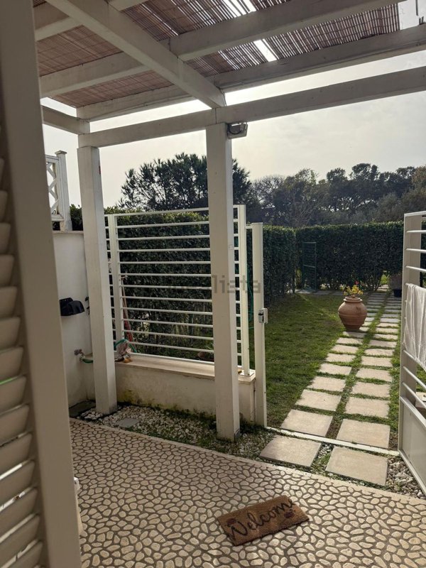 appartamento in vendita a Fiumicino in zona Fregene