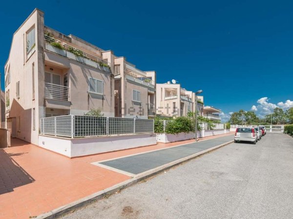 appartamento in vendita a Fiumicino in zona Fregene