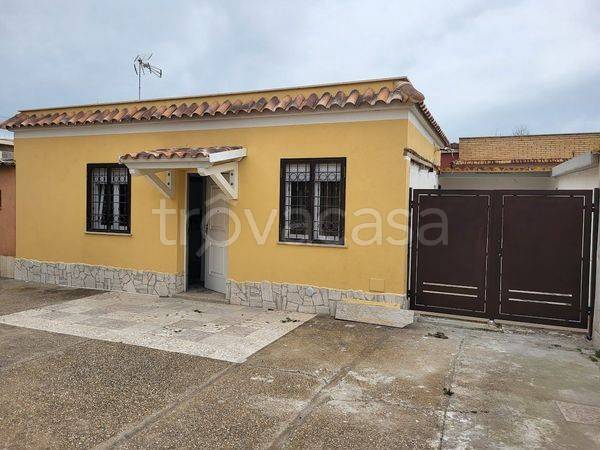 appartamento in vendita a Fiumicino in zona Isola Sacra