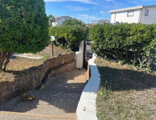 casa indipendente in vendita a Fiumicino in zona Focene