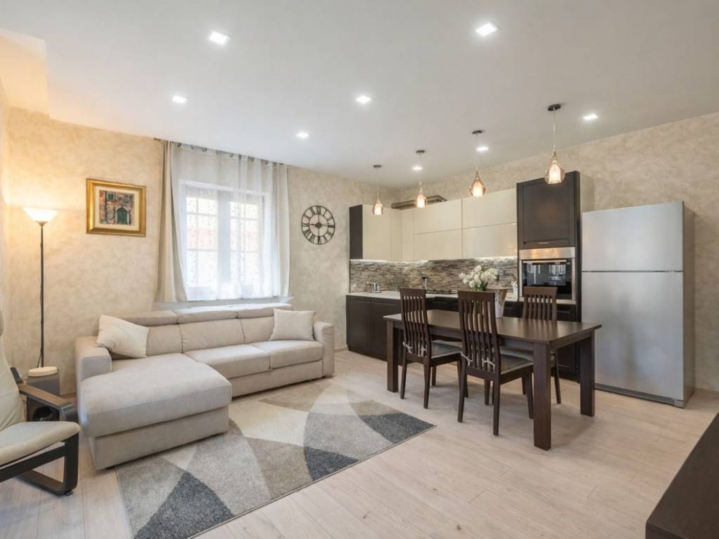 appartamento in vendita a Fiumicino in zona Isola Sacra