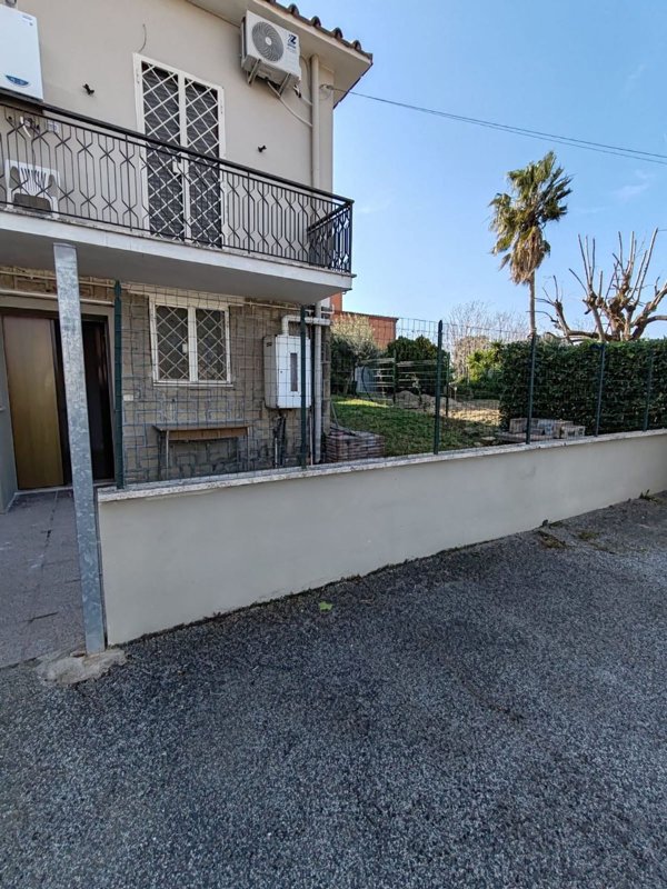 appartamento in vendita a Fiumicino in zona Aranova