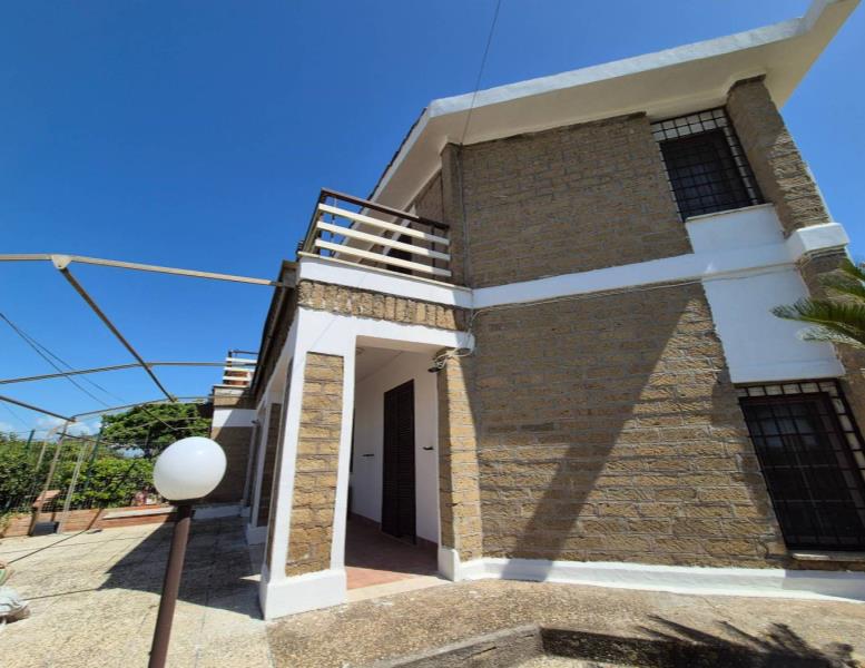 casa indipendente in vendita a Fiumicino in zona Focene