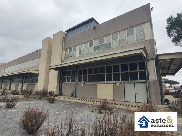 negozio in vendita a Fiumicino