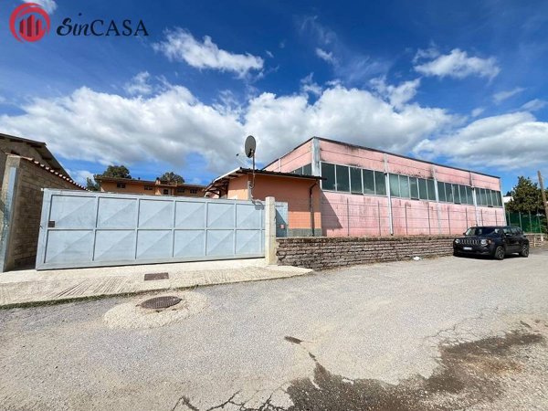 locale commerciale in vendita a Fiumicino in zona Aranova