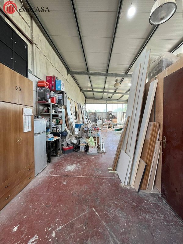 locale commerciale in vendita a Fiumicino in zona Aranova