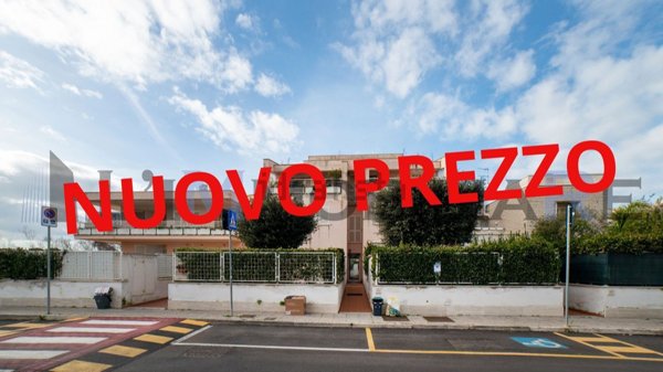 appartamento in vendita a Fiumicino in zona Fregene