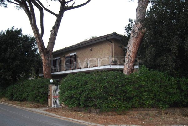 casa indipendente in vendita a Fiumicino in zona Fregene