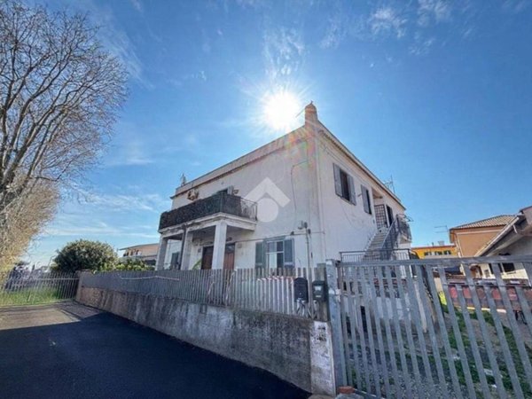 appartamento in vendita a Fiumicino in zona Focene