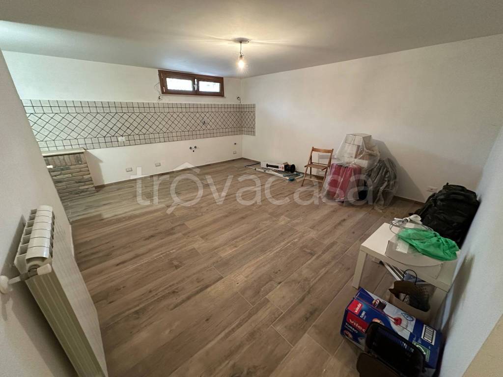 locale commerciale in vendita a Fiumicino in zona Aranova