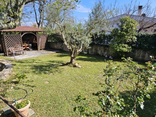 casa indipendente in vendita a Fiumicino in zona Aranova