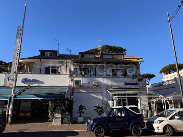 appartamento in vendita a Fiumicino in zona Fregene