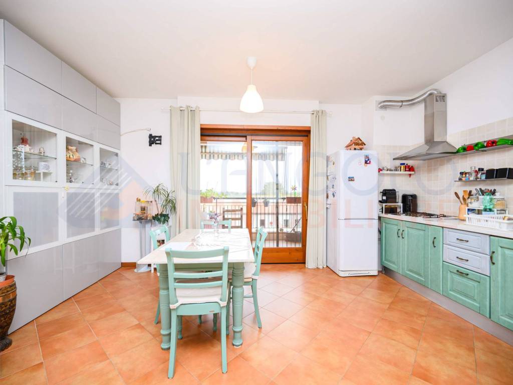appartamento in vendita a Fiumicino in zona Palidoro