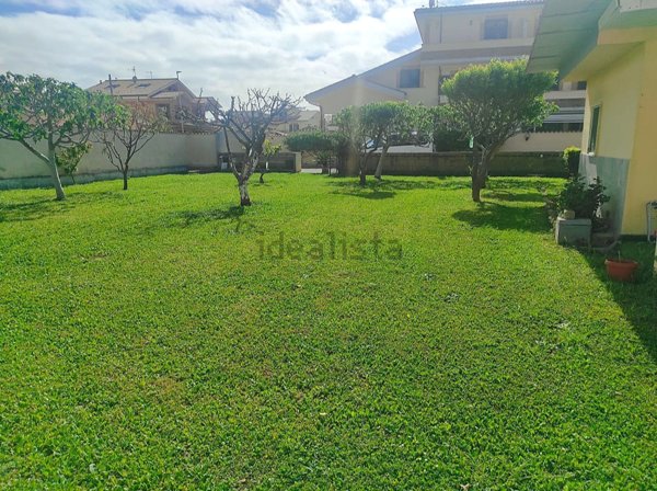 appartamento in vendita a Fiumicino in zona Isola Sacra