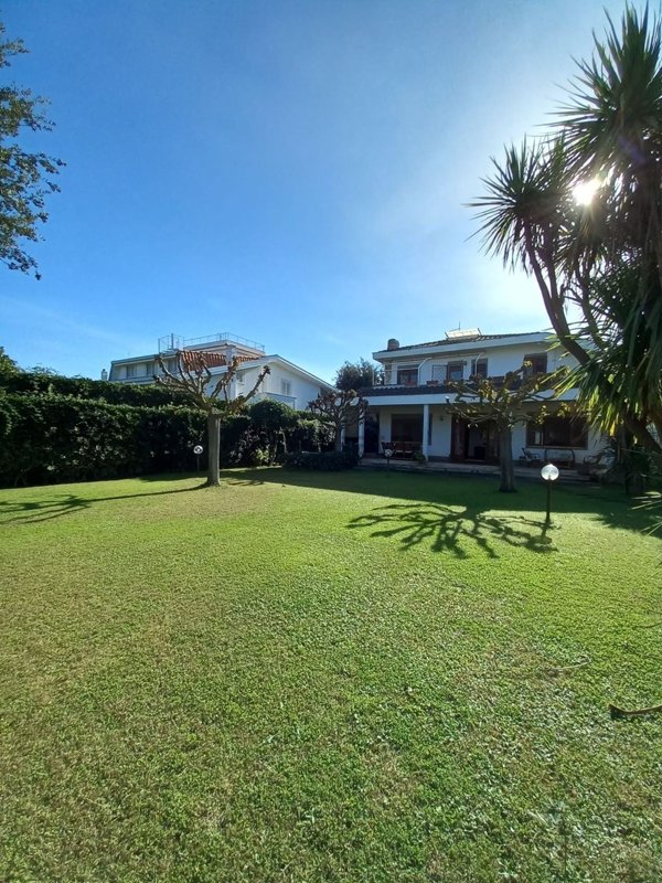 casa indipendente in vendita a Fiumicino in zona Fregene