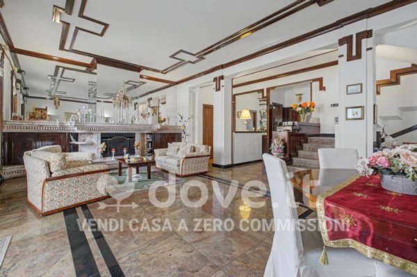 negozio in vendita a Fiumicino in zona Isola Sacra