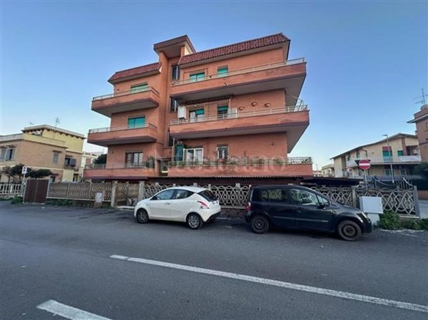 appartamento in vendita a Fiumicino in zona Passo Oscuro