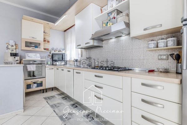 appartamento in vendita a Fiumicino in zona Isola Sacra